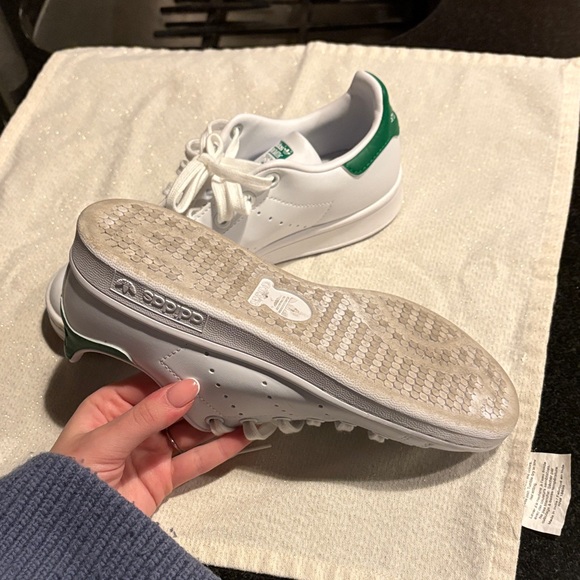 Adidas Stan Smith White and Green Sneakers - Picture 7 of 7